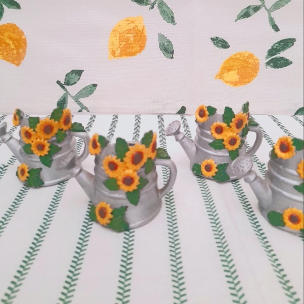 Vintage Sunflower Watering Can Napkin Rings
